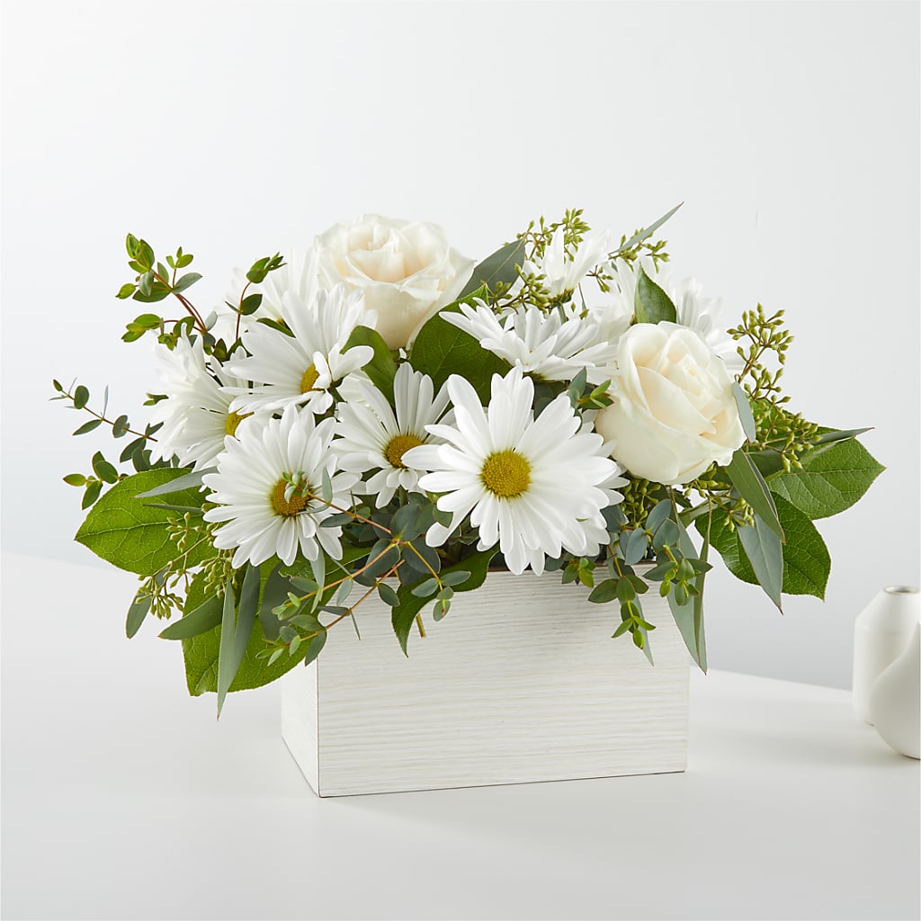 Fresh Linen Box Bouquet – Flowers And Decor Same Day, Vero Beach FL