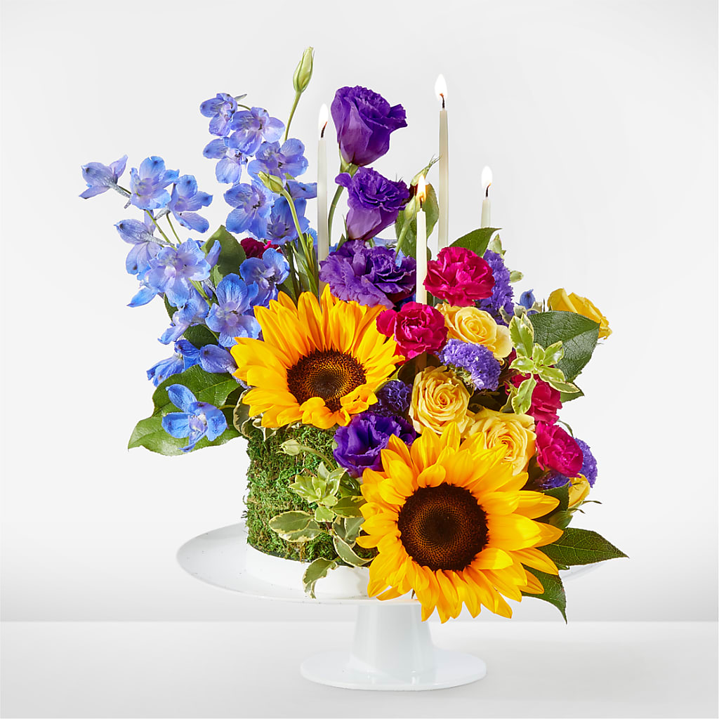 Star of the Day Floral Cake – Flowers And Decor Same Day, Vero Beach FL