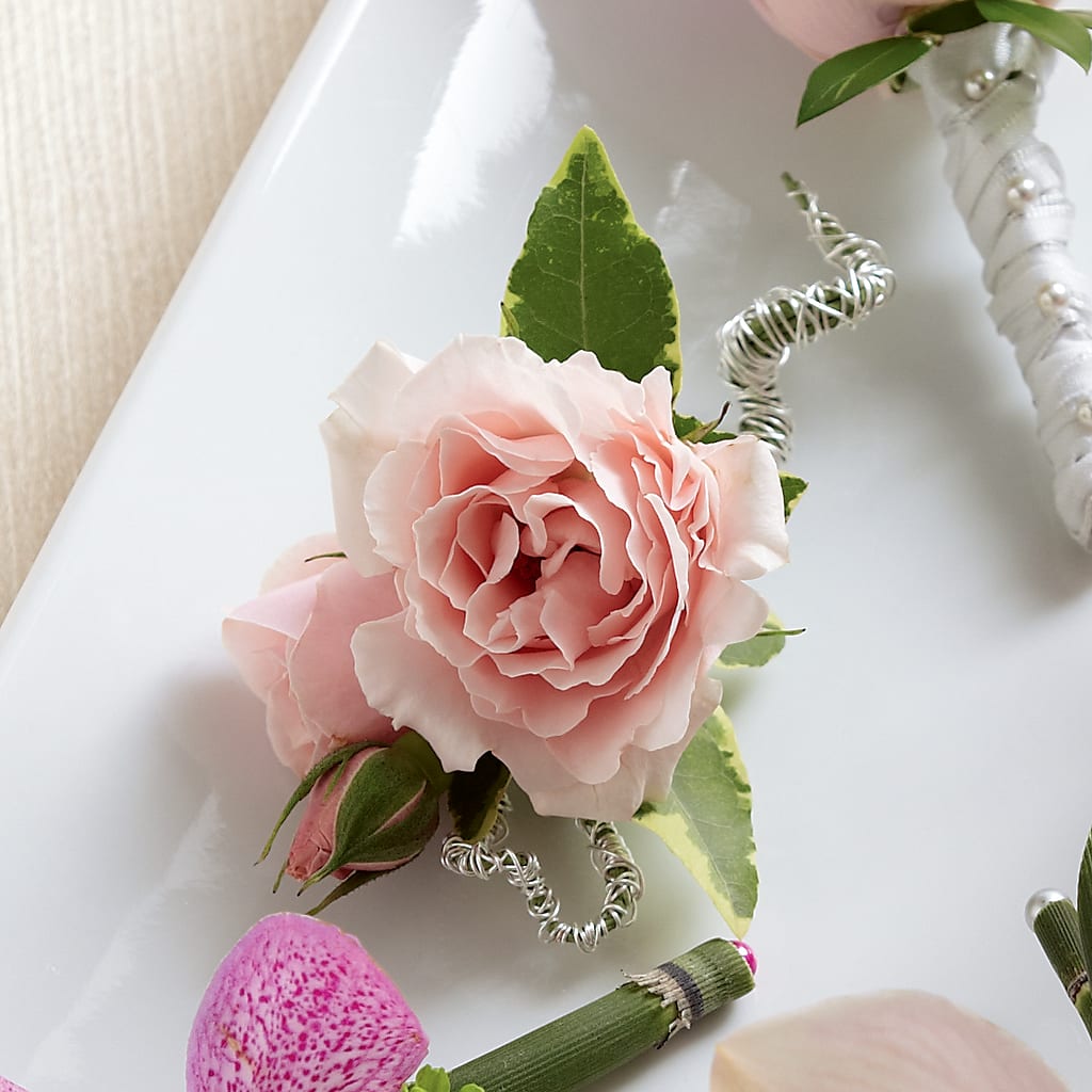 Pink Spray Rose Boutonniere – Flowers And Decor Same Day, Vero Beach FL