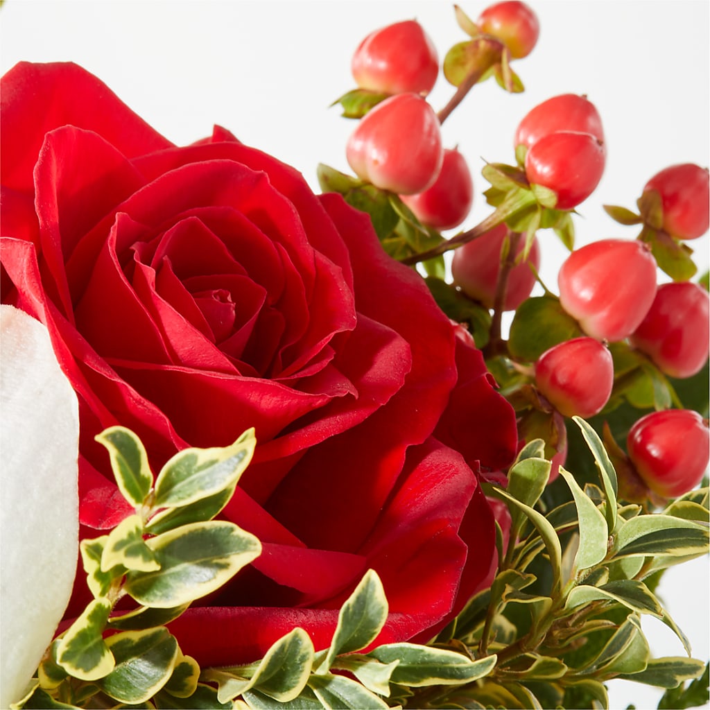 Snowy Wonderland Bouquet –  Flowers And Decor Same Day, Vero Beach FL