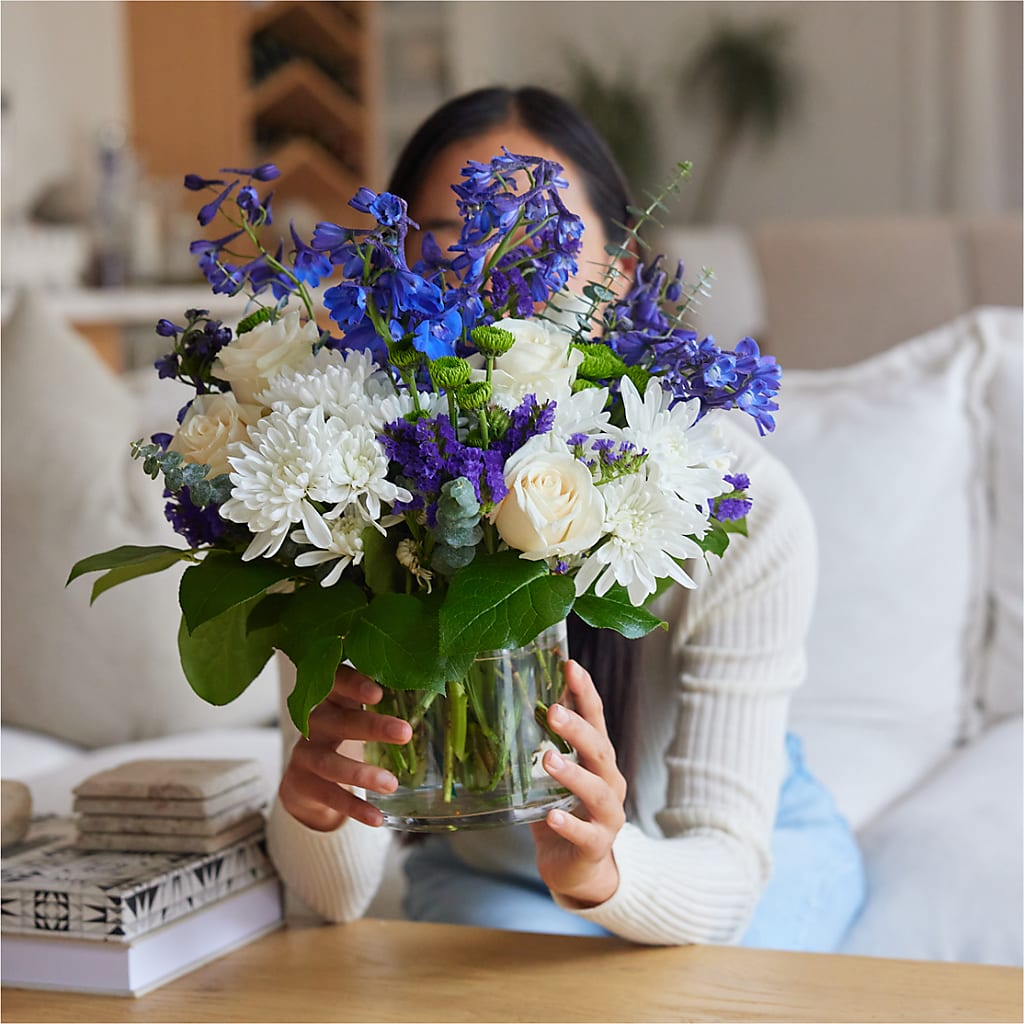 Cerulean Waves Bouquet –  Flowers And Decor Same Day, Vero Beach FL