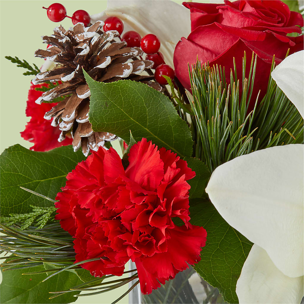 Glistening Icicles Bouquet –  Flowers And Decor Same Day, Vero Beach FL
