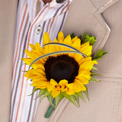 Free Spirit Boutonniere –  Flowers And Decor Same Day, Vero Beach FL
